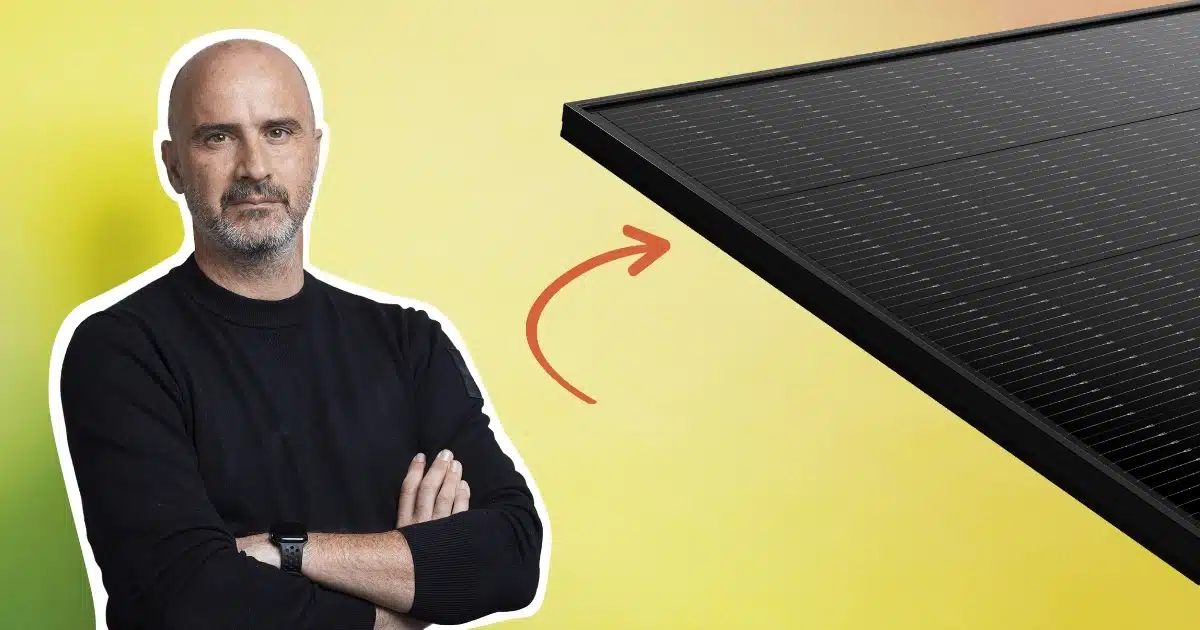 Las 7 Claves de Ingeniería que hacen que los Paneles Solares SunPower Performance duren y produzcan más Frederic Andreu y el panel solar SunPower Performance